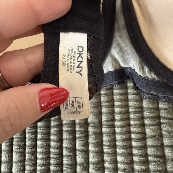 DKNY 34D Black Lace Balconette Plunge Sheer Floral Underwire Bra Lingerie - Picture 14 of 15